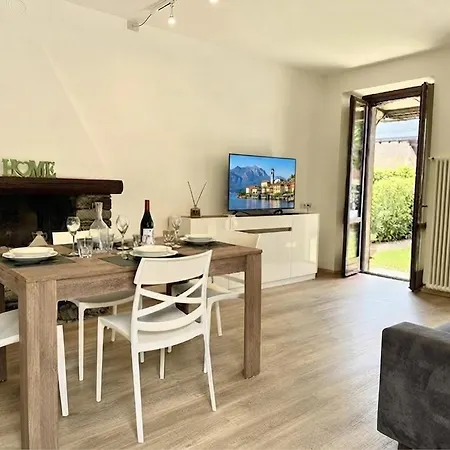 Ibiscus Di Apartamento Dongo