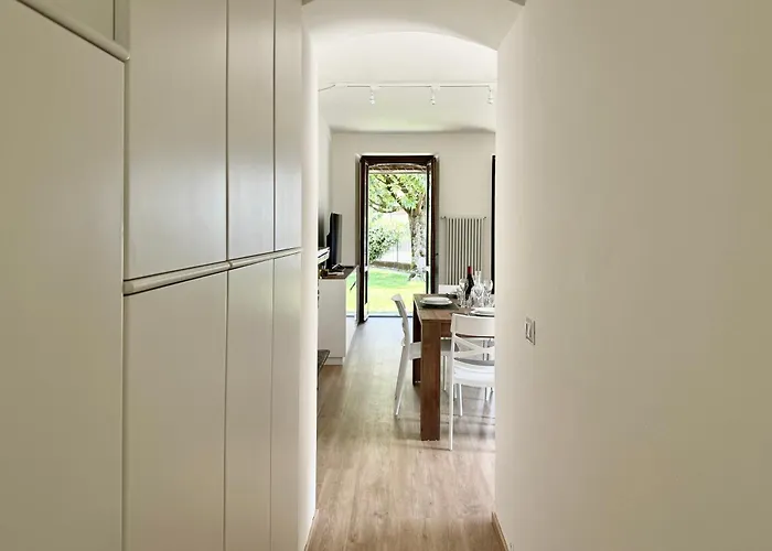 Ibiscus Di Apartamento Dongo